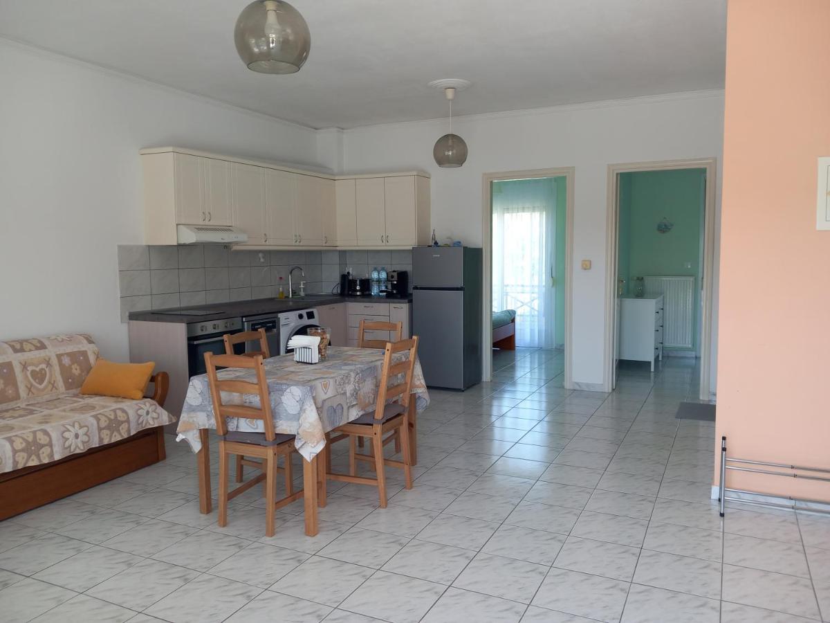 The Twelve In Iraklitsa Apartment Nea Iraklitsa ภายนอก รูปภาพ
