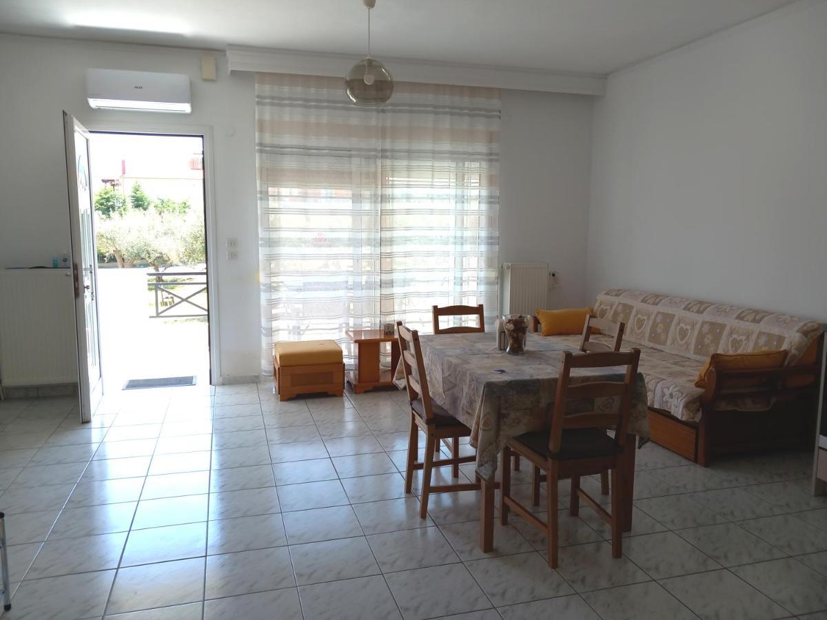 The Twelve In Iraklitsa Apartment Nea Iraklitsa ภายนอก รูปภาพ