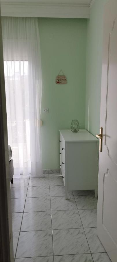 The Twelve In Iraklitsa Apartment Nea Iraklitsa ภายนอก รูปภาพ
